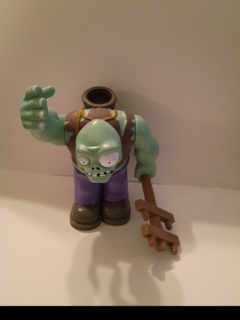 Plants Vs Zombies Action Figure 4 inches fair condition